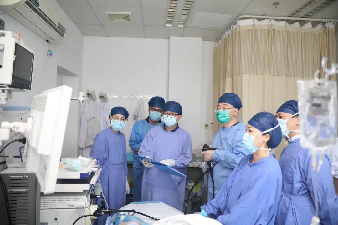 大国工匠周平红团队完成高难度结肠肿瘤微创手术 15分钟出血不足1毫升