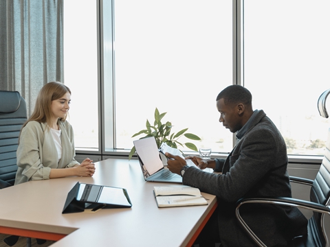 深入了解香港汇丰银行收费标准：全面解析与分析